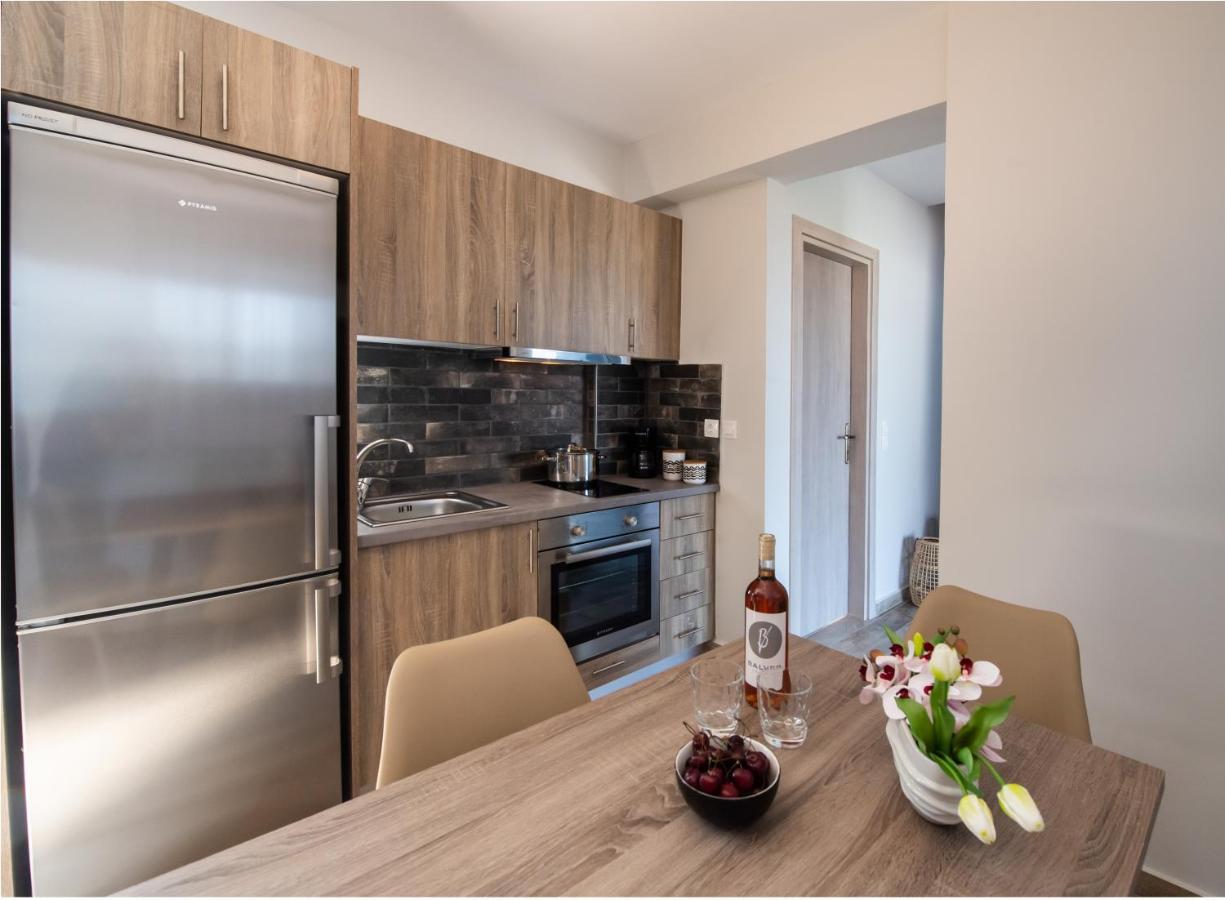 Blue House Luxury Apartment Никиана Экстерьер фото